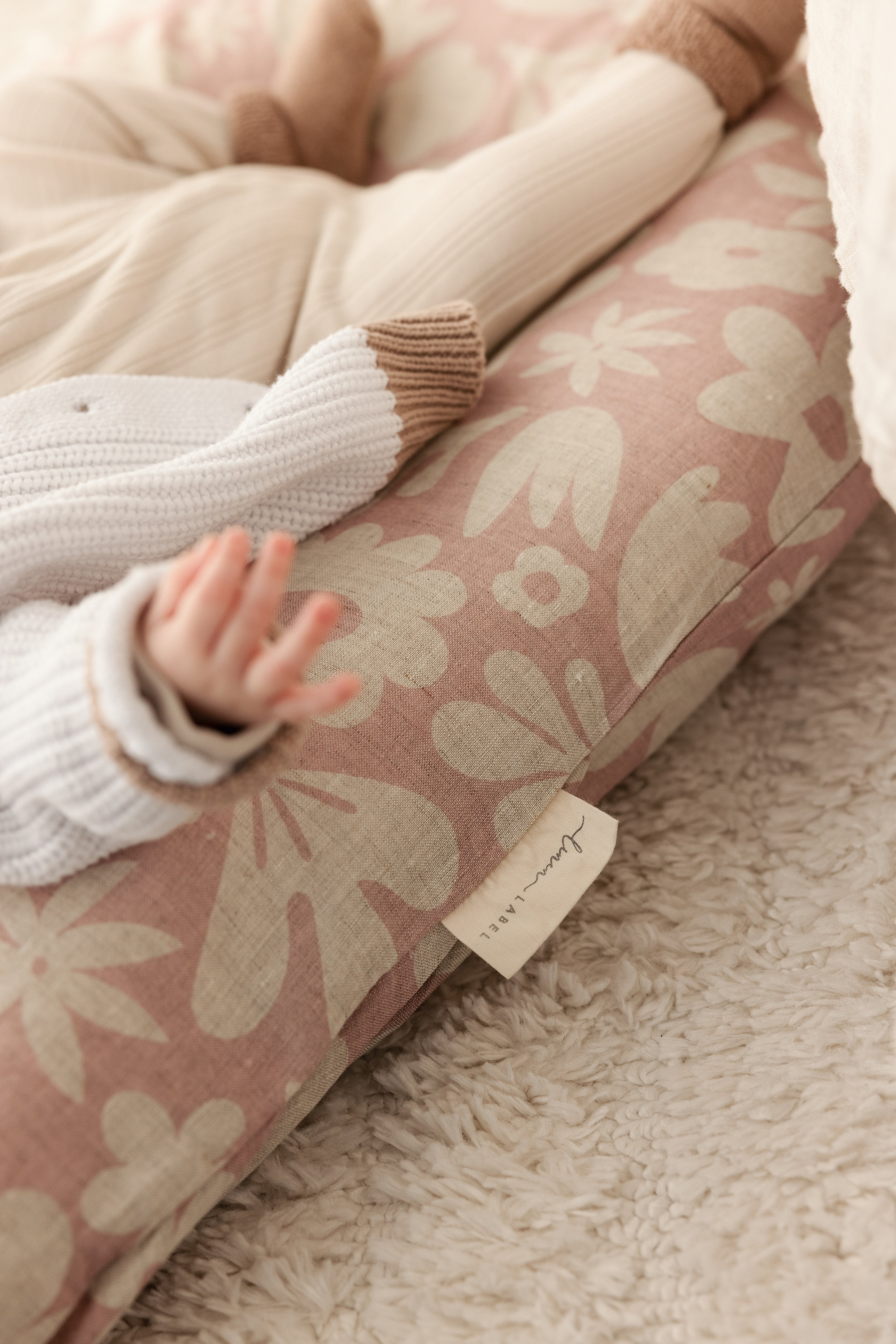 Baby Lounger Nest + Print Blush Linen Cover
