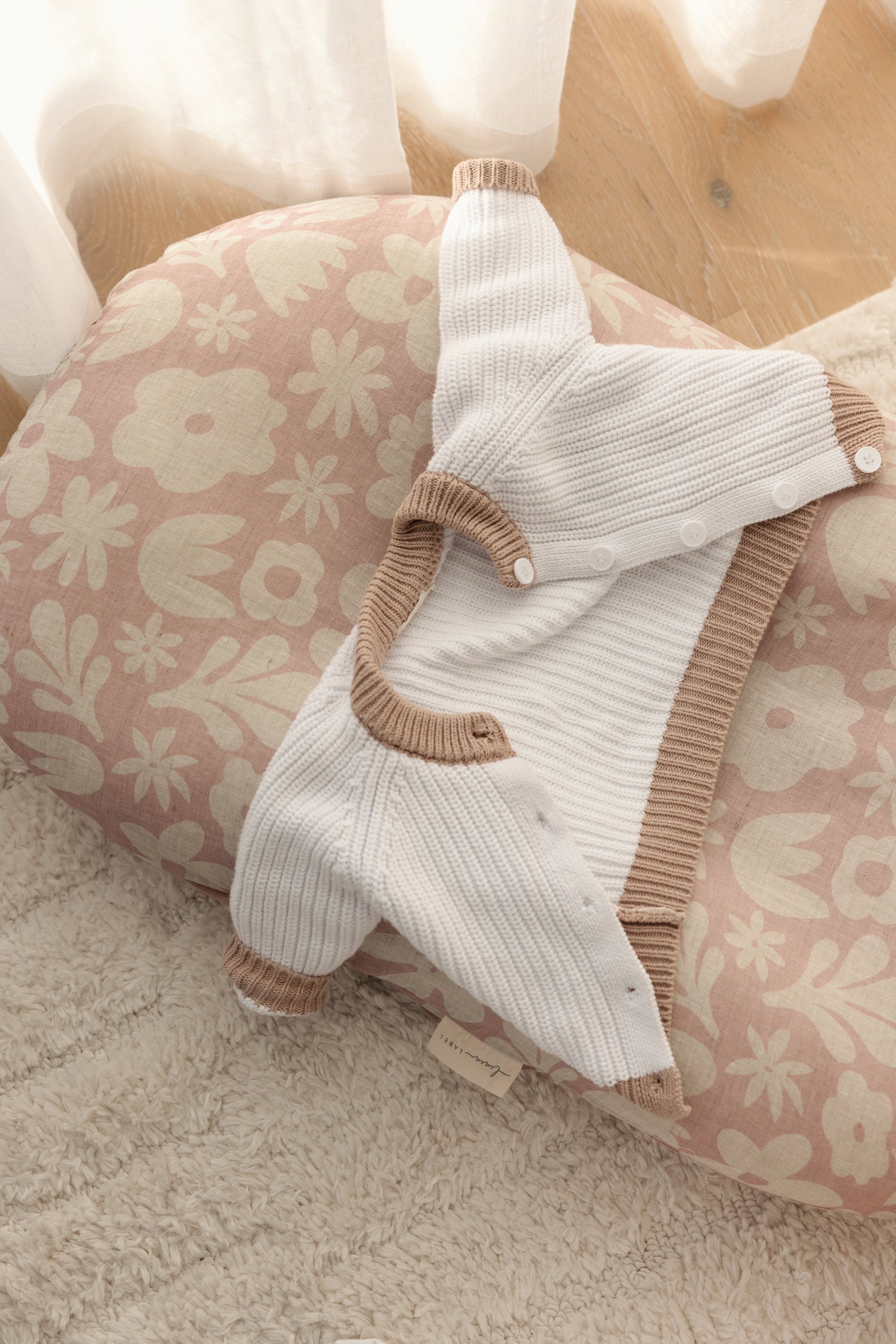 Baby Lounger Nest + Print Blush Linen Cover