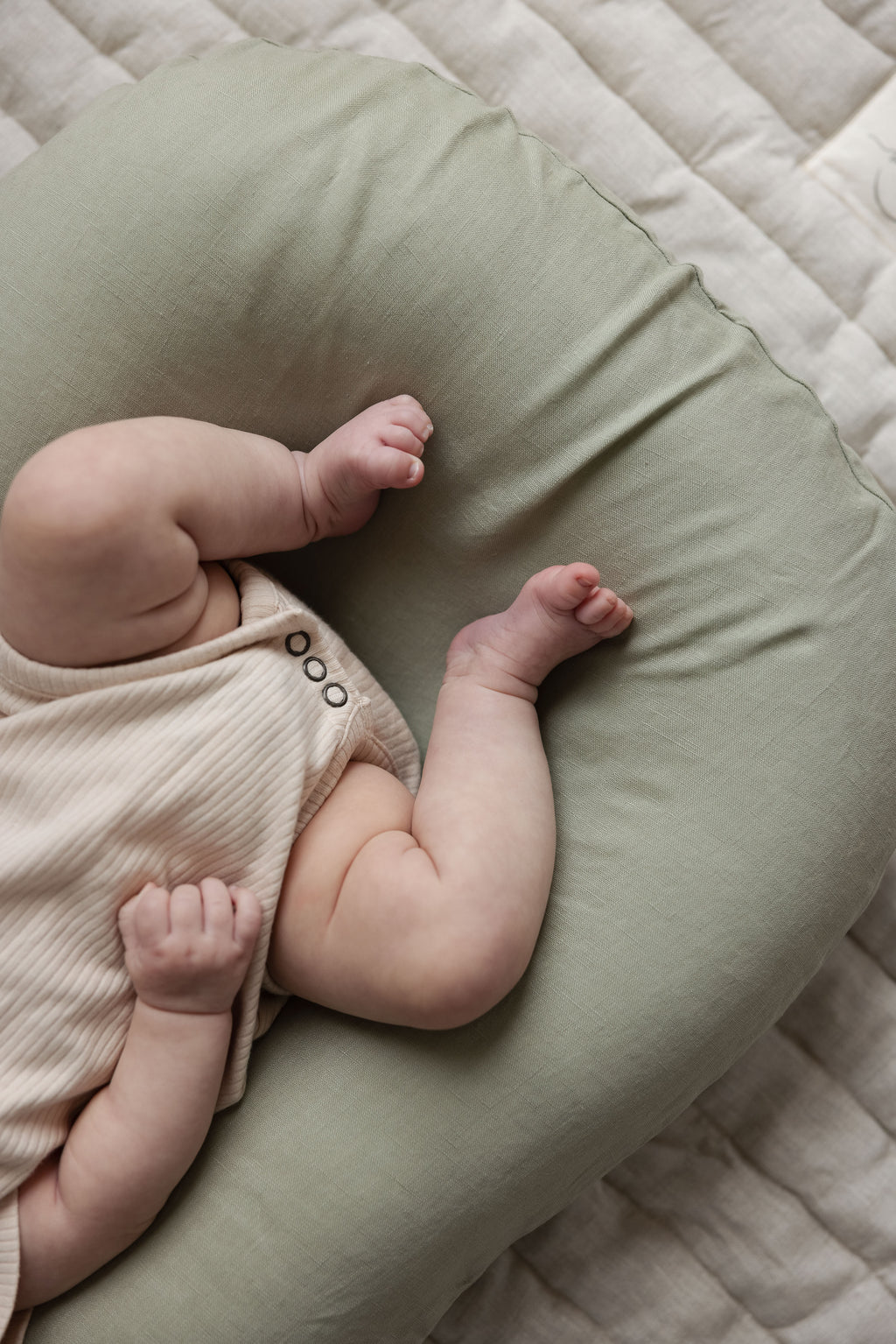 Baby Lounger Nest + Soft Sage Linen Cover